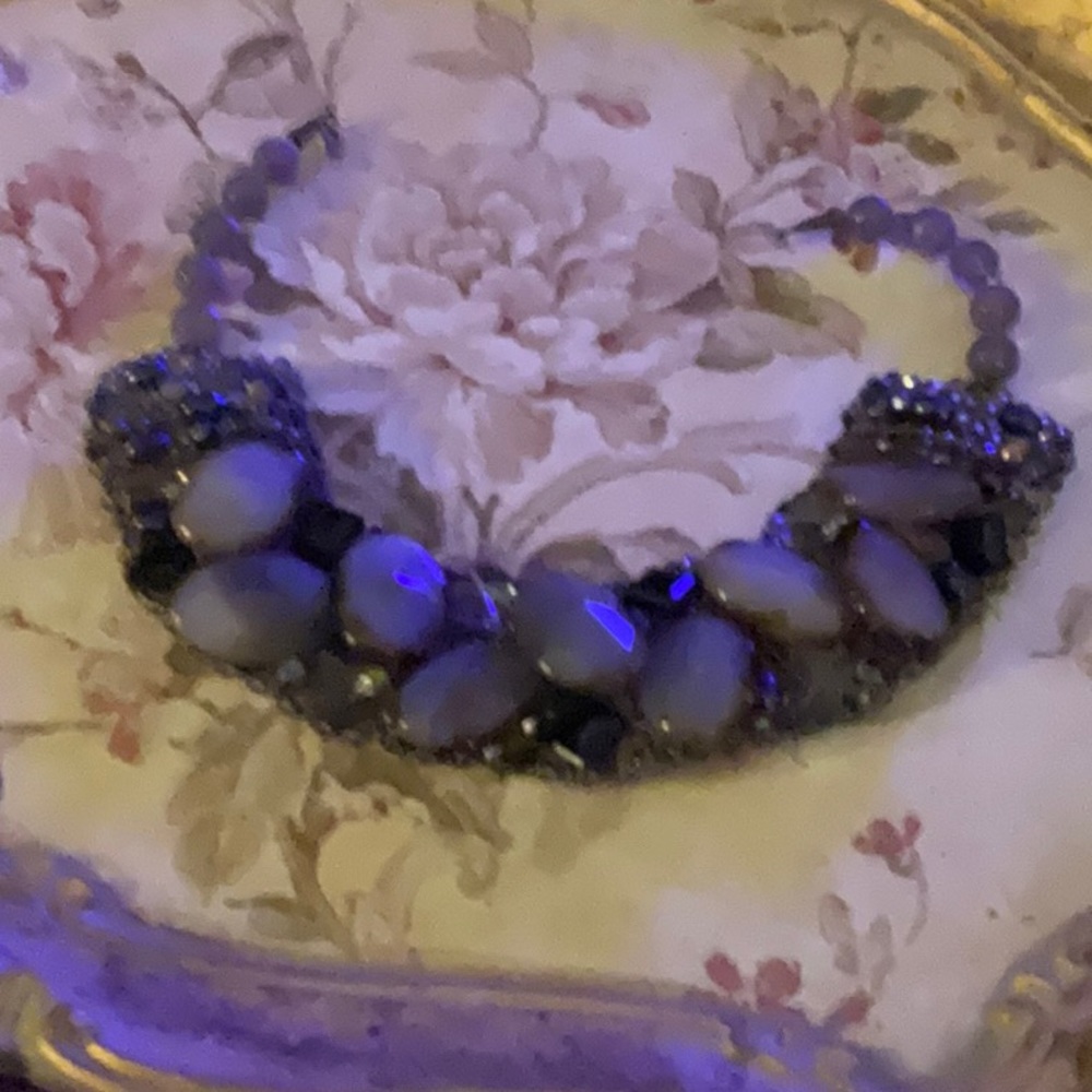 Collar necklace